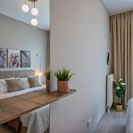 Stylish Urban Apt- Soak Up The City's Vibes شقة